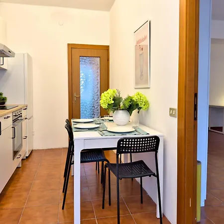 Homeby - Il Terzetto * Milan